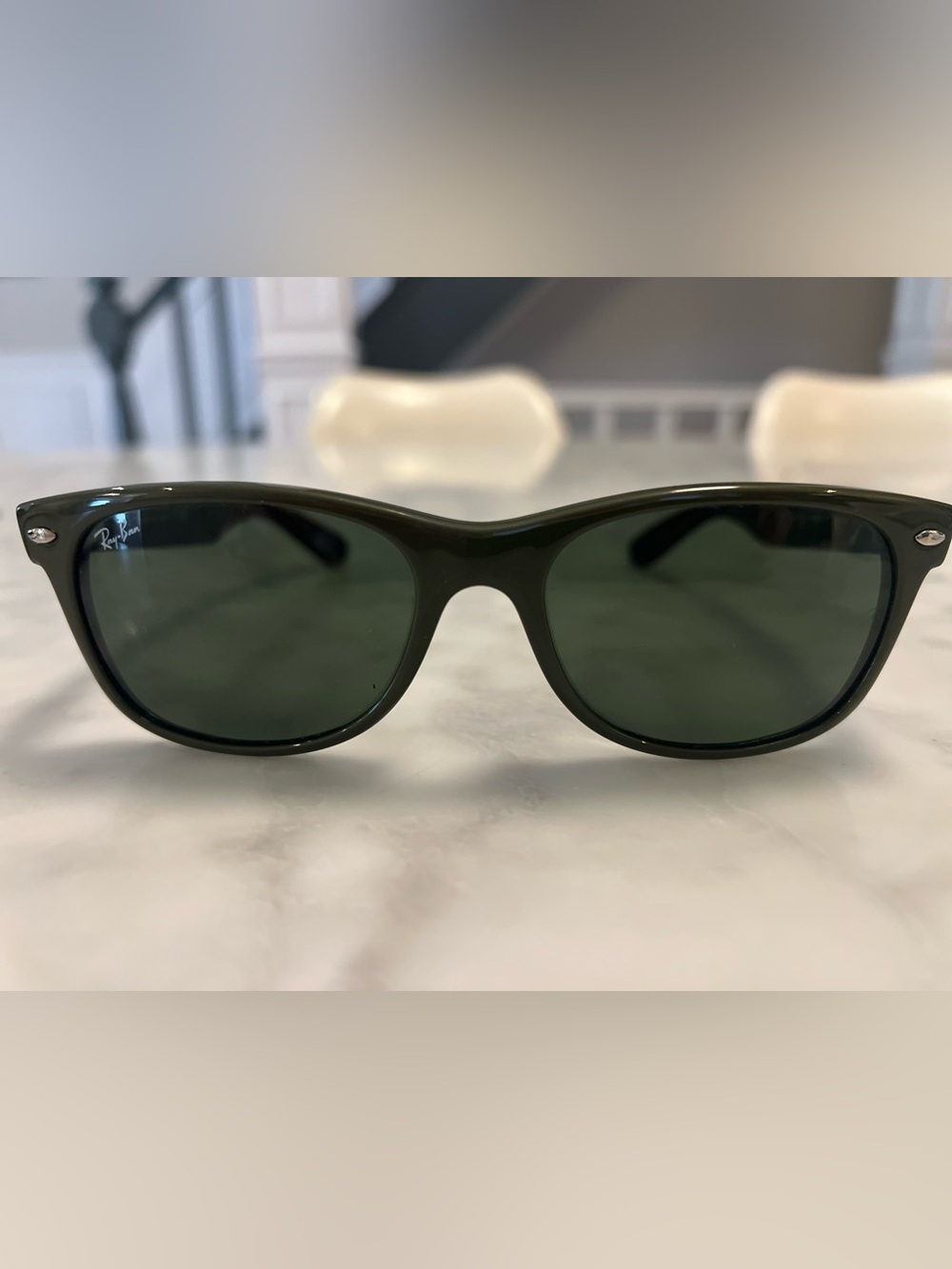 Ray-Ban Dark Green New Wayfarer Classic Sunglasses Unisex RB2132